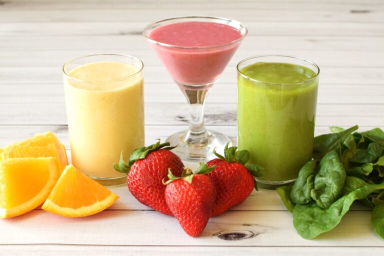 Cildinizi Gençleştiren Smoothie Tarifleri
